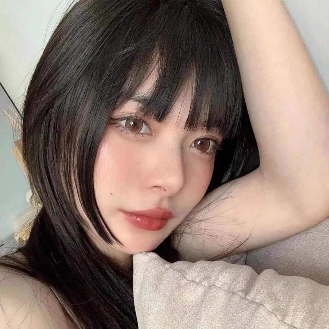 金发奇女